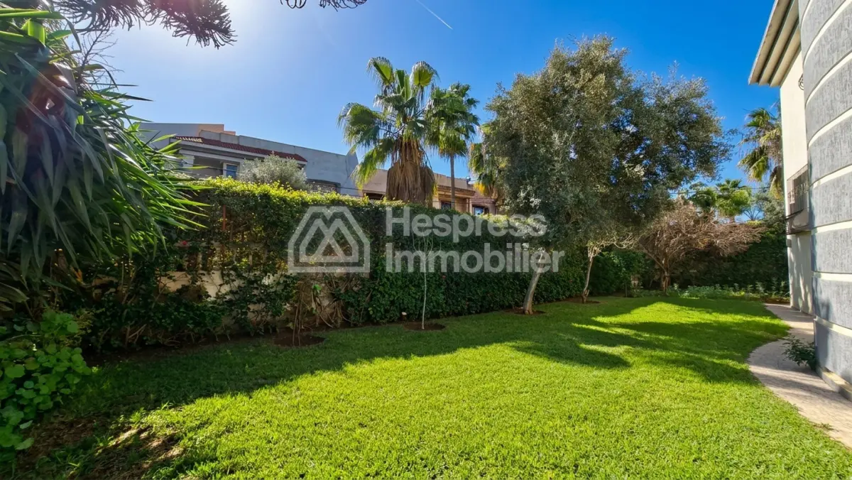 461 m² villa, unfurnished or furnished, south-facing corner, 4 bedrooms