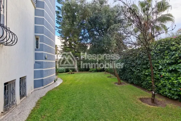 461 m² villa, unfurnished or furnished, south-facing corner, 4 bedrooms