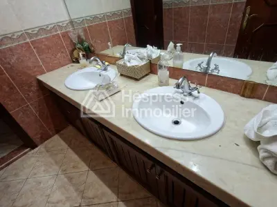 461 m² villa, unfurnished or furnished, south-facing corner, 4 bedrooms