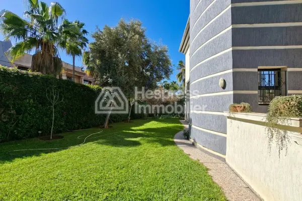 461 m² villa, unfurnished or furnished, south-facing corner, 4 bedrooms