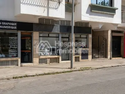 Local commercial 145 m² place Gauthier