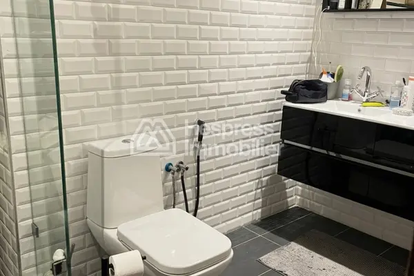 Apt 170 m² 3 chambres vide sans vis à vis