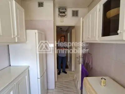 Apartment 75 m² facing south, 2 bedrooms, close to the port