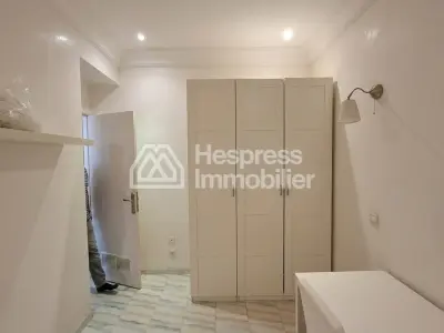 Apartment 75 m² facing south, 2 bedrooms, close to the port