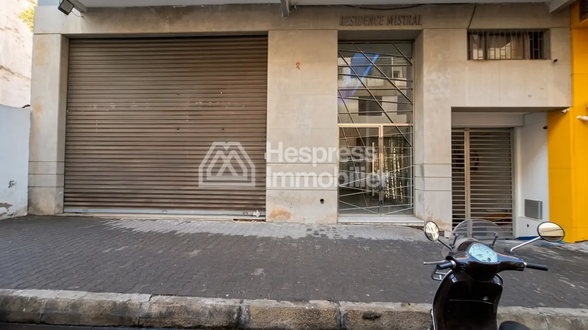 Commercial premises of 200 m² on Avenue de l'Atlas