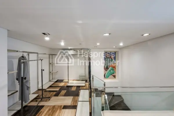Commercial premises of 200 m² on Avenue de l'Atlas