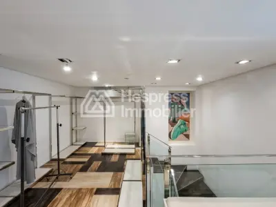 Commercial premises of 200 m² on Avenue de l'Atlas