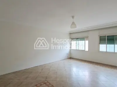 Apartment 81 m² 2 bedrooms to renovate Socrate