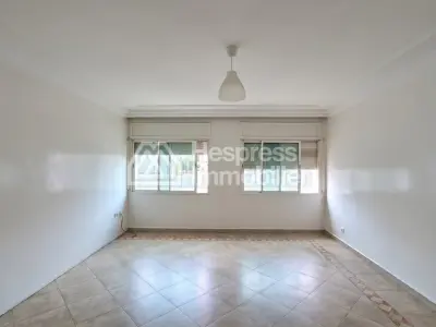 Apartment 81 m² 2 bedrooms to renovate Socrate