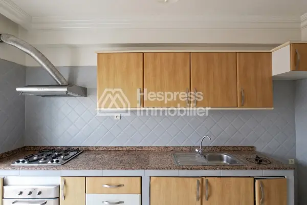 Apartment 81 m² 2 bedrooms to renovate Socrate
