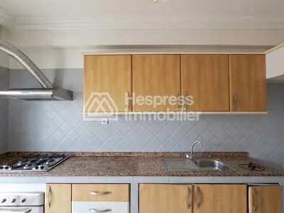 Apartment 81 m² 2 bedrooms to renovate Socrate