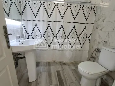 Apartment 81 m² 2 bedrooms to renovate Socrate
