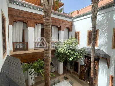 Superbe Riad maison d’hôtes à Marrakech – Médina, proche Jemaa el Fna