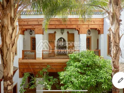 Superbe Riad maison d’hôtes à Marrakech – Médina, proche Jemaa el Fna