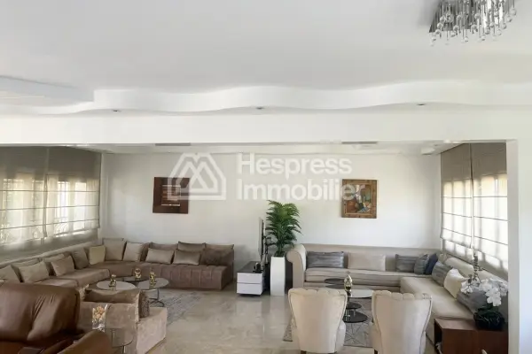 Furnished villa, 430 m²
