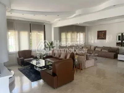Villa 430 m² 4 chambres meublée