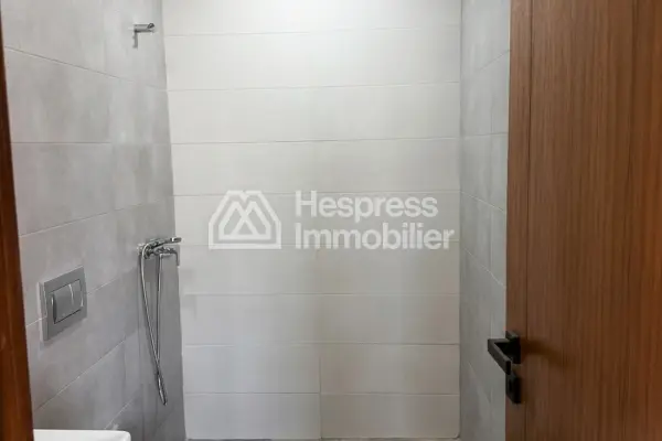 Apt 92 m² neuf 2 chambres Next House CFC