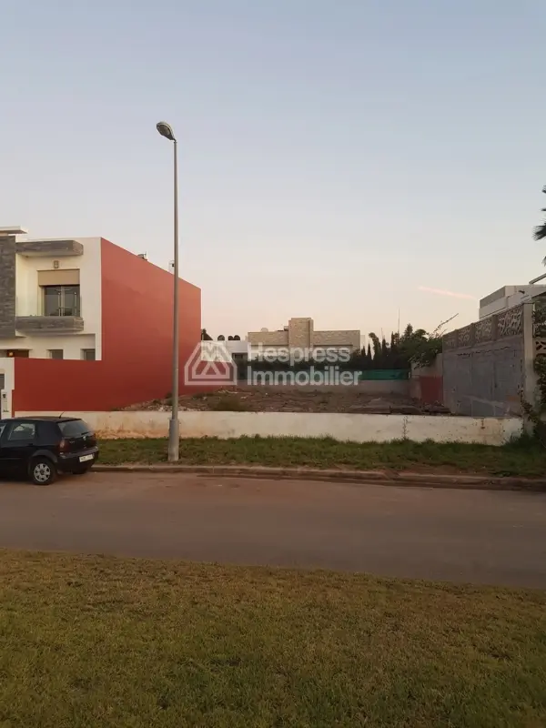 Terrain 688 m² zone villa D3 proche O'brian