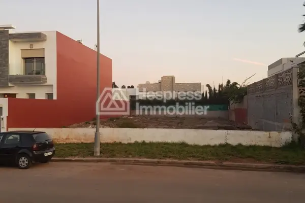 Terrain 688 m² zone villa D3 proche O'brian