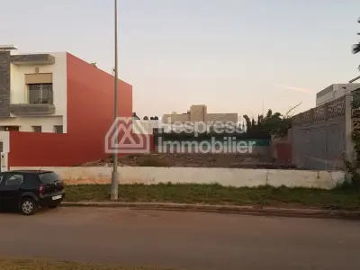Terrain 688 m² zone villa D3 proche O'brian