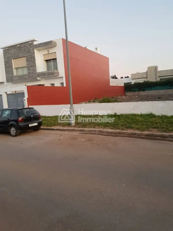 Terrain 688 m² zone villa D3 proche O'brian