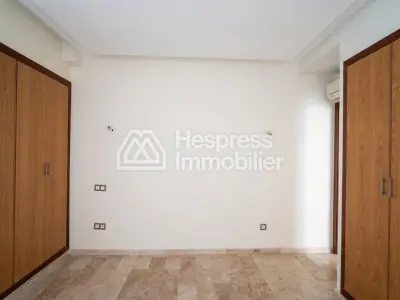 Apartment 105 m² 2 bedrooms facing south