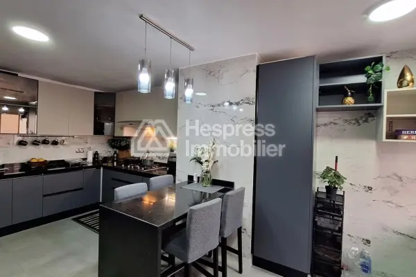 Apartment/Office 197 m² 6 rooms duplex facing twin