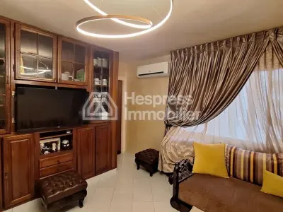 Apt/Bureau 197 m² 6 pièces en duplex face twin