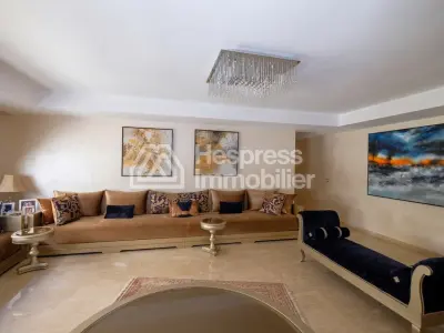Apt 289 m² 4 chambres refait à neuf