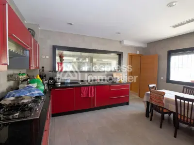 Apt 289 m² 4 chambres refait à neuf