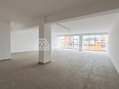 Bureaux de 200 à 4000 m²