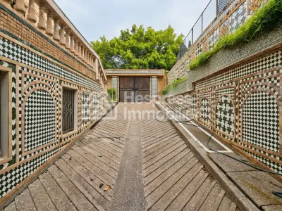Villa 1061 m² 8 chambres plein sud calme