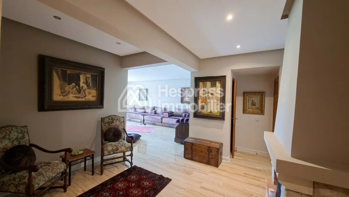 Furnished 3-bedroom apartment, 140 m²