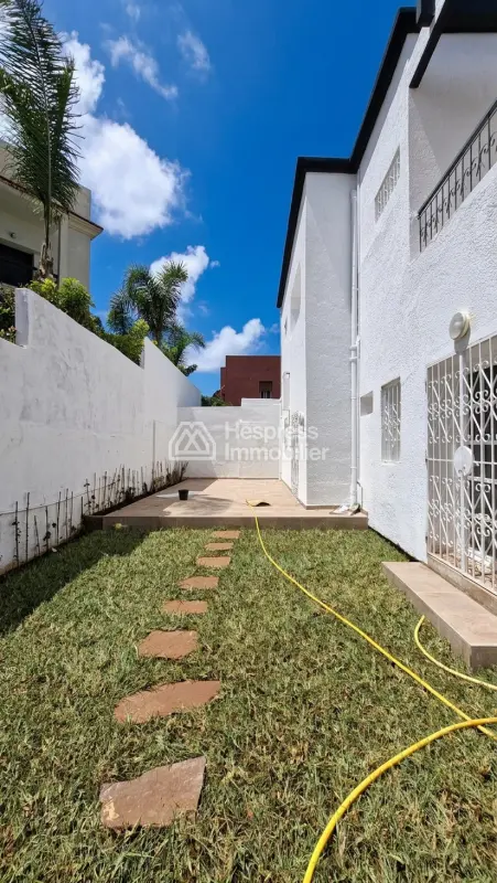 500 m² villa, quiet CIL cul-de-sac, 4 bedrooms
