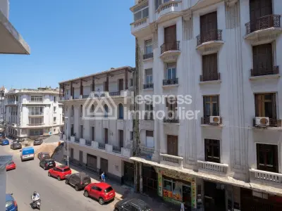 Terrain 105 m² large façade Yacoub El Mansour