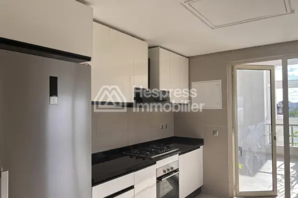 Apt de 213 m² 4 chambres Ville verte