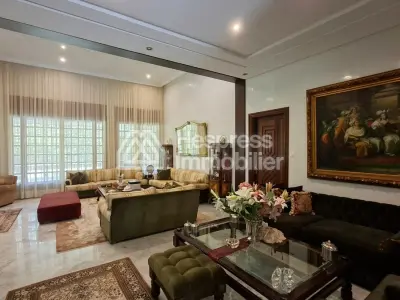 Villa plain pied 1207 m² 4 chambres sud