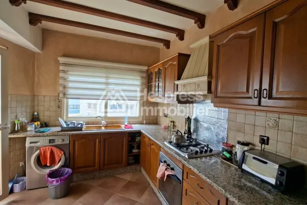 Apt 160 m² 3 chambres rue calme