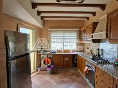 Apt 160 m² 3 chambres rue calme