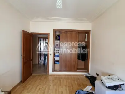 Apt 160 m² 3 chambres rue calme