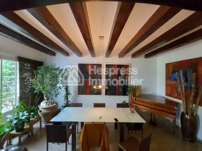 Villa 293 m² 3 usage bureau ou habitation