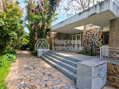 Villa 2108 m² à retaper plein sud calme