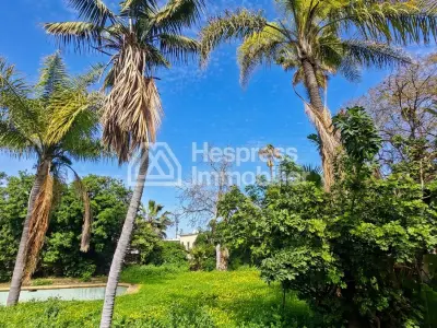 Villa 2108 m² à retaper plein sud calme