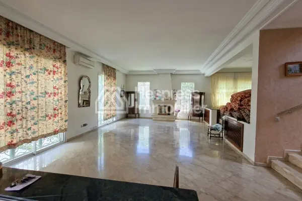 Villa 428 m² 4 chambres jardin calme