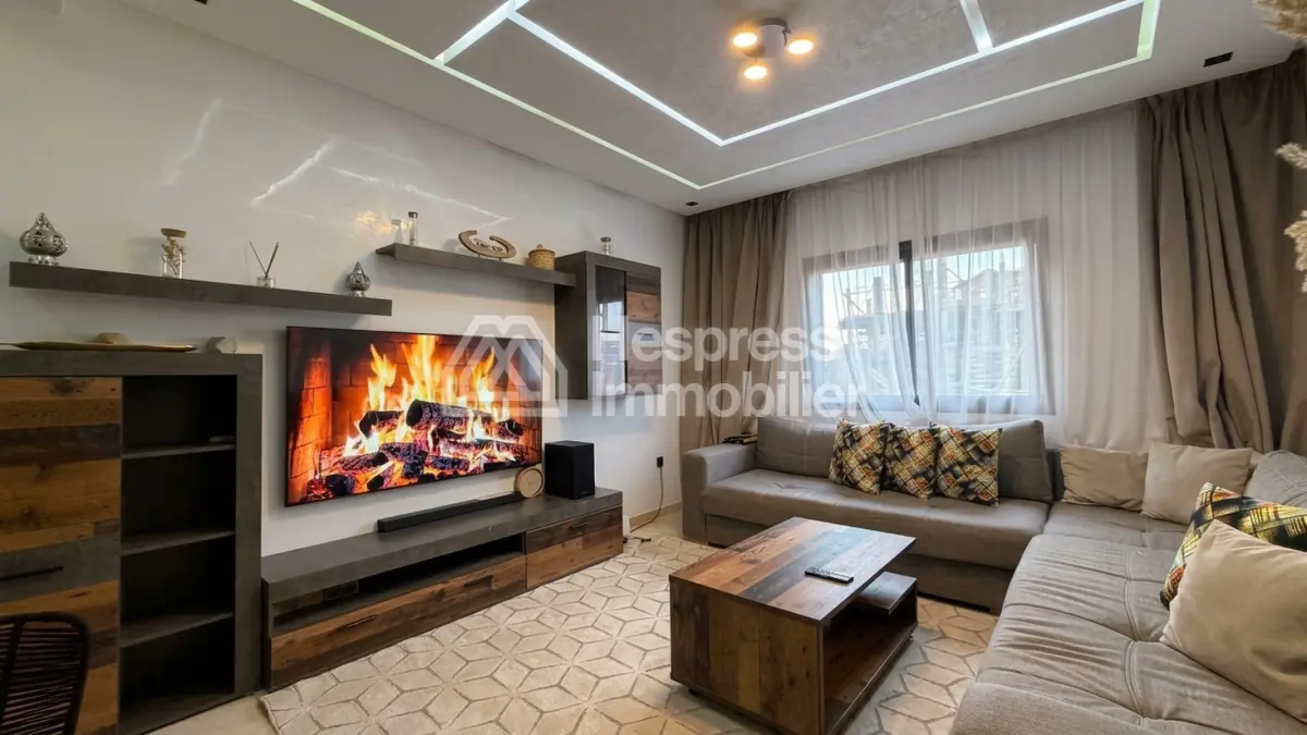 For sale: a lovely apartment at Hivernage . Spacious 75 sq m. Nicely decorated.