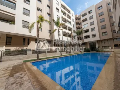 For sale: a lovely apartment at Hivernage . Spacious 75 sq m. Nicely decorated.