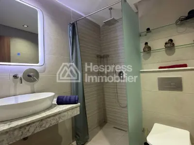For sale: a lovely apartment at Hivernage . Spacious 75 sq m. Nicely decorated.