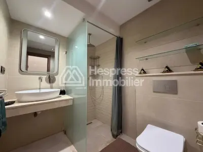 For sale: a lovely apartment at Hivernage . Spacious 75 sq m. Nicely decorated.
