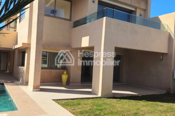 Luxury villa for sale in Prestigia