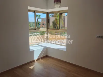 Luxury villa for sale in Prestigia
